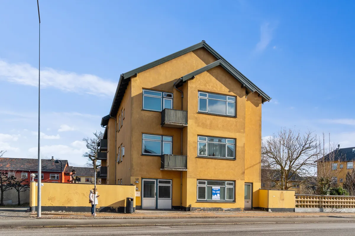 Kontor til leje på Bernstorffsvej 146, Hellerup, med 47 m² og god eksponering; tæt på Bernstorffsvej Station og Bernstorff Slotshave