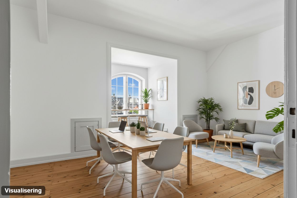Kontor med møbler, sofa, plante og trægulv med en åben balkon med udsigt til byen