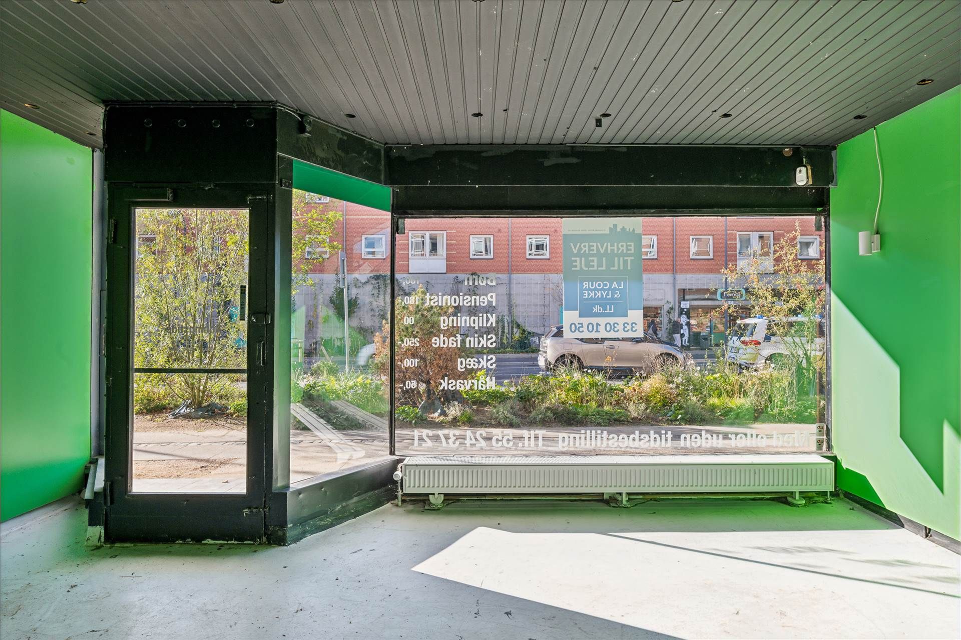 Køb og leje af fast ejendom i Søborg. Oplysninger om lokaler og købspriser. Køb ejendom på Søborg Hovedgade.