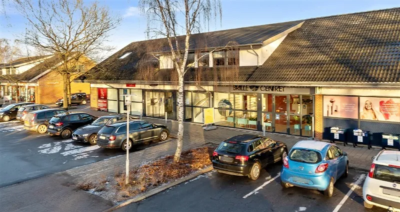 Erhvervslokaler til leje i Rådhuscentret 41 i Vojens, med parkeringsplads, solrige vinduer og eksklusivt design