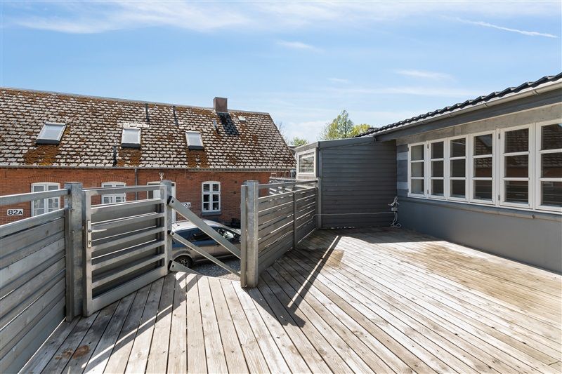 Afkast 5,91% Seest Bakke 80-82, 6000 Kolding Udlejningsejendom med god beliggenhed og stor lejereserve DK-Estate