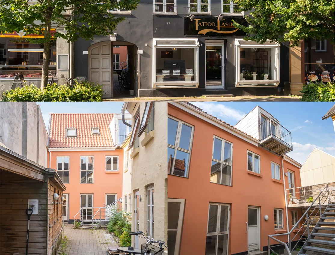 To små gader med traditionelle hus i Horsens, med røde tag og lyserøde facader, samt skråtag