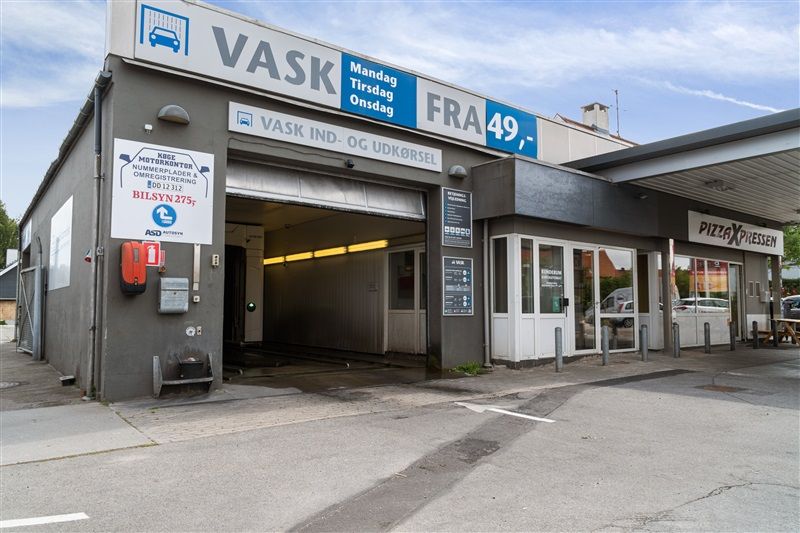 Vask fra 49 kr er åbent hver mandag, tirsdag og onsdag med åbningstider fra kl. 08:00 til kl. 17:00