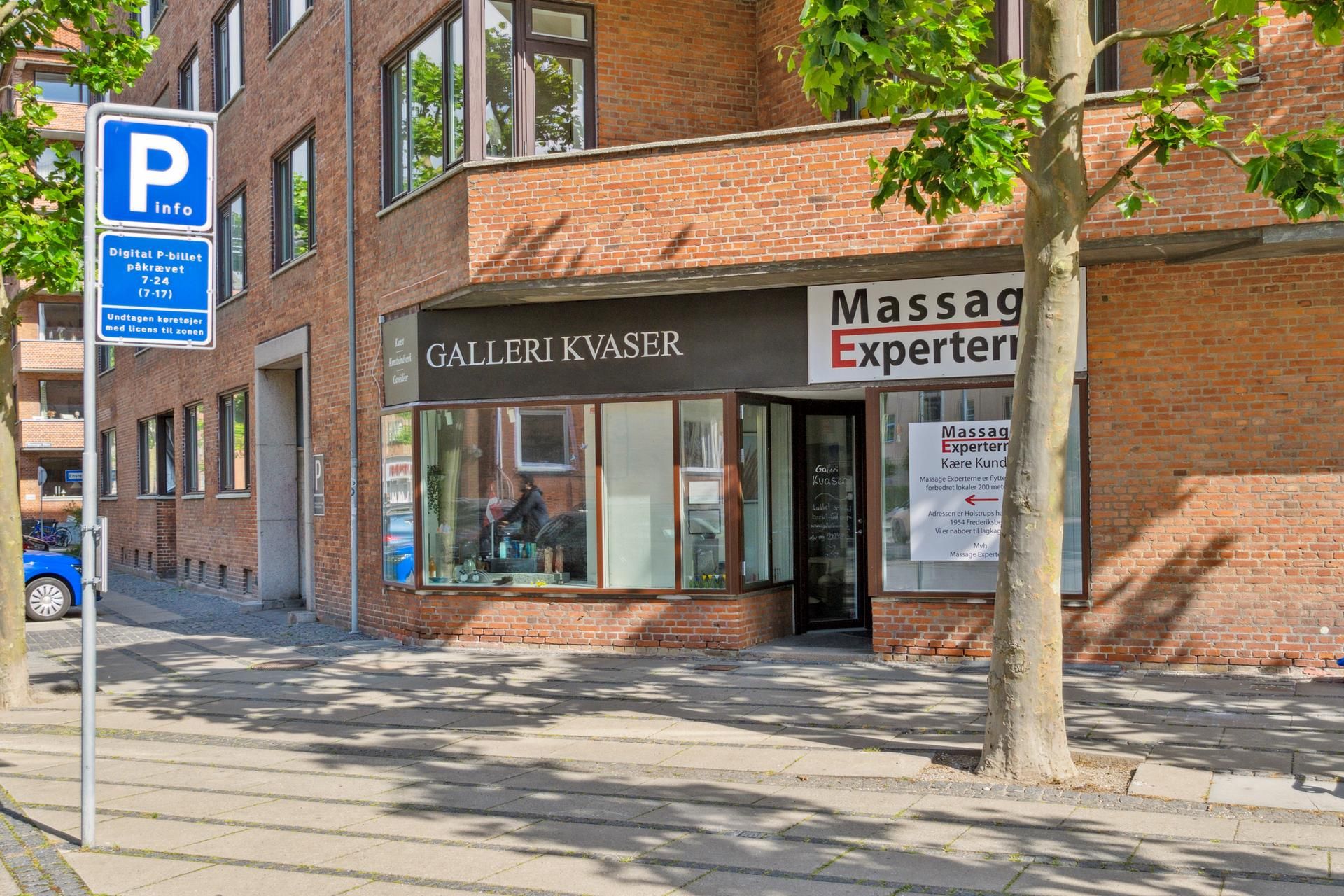 Massage eksperten i Galleri Kvaser er åben for forretning og giver gode massager til folk, der bor i Frederiksberg