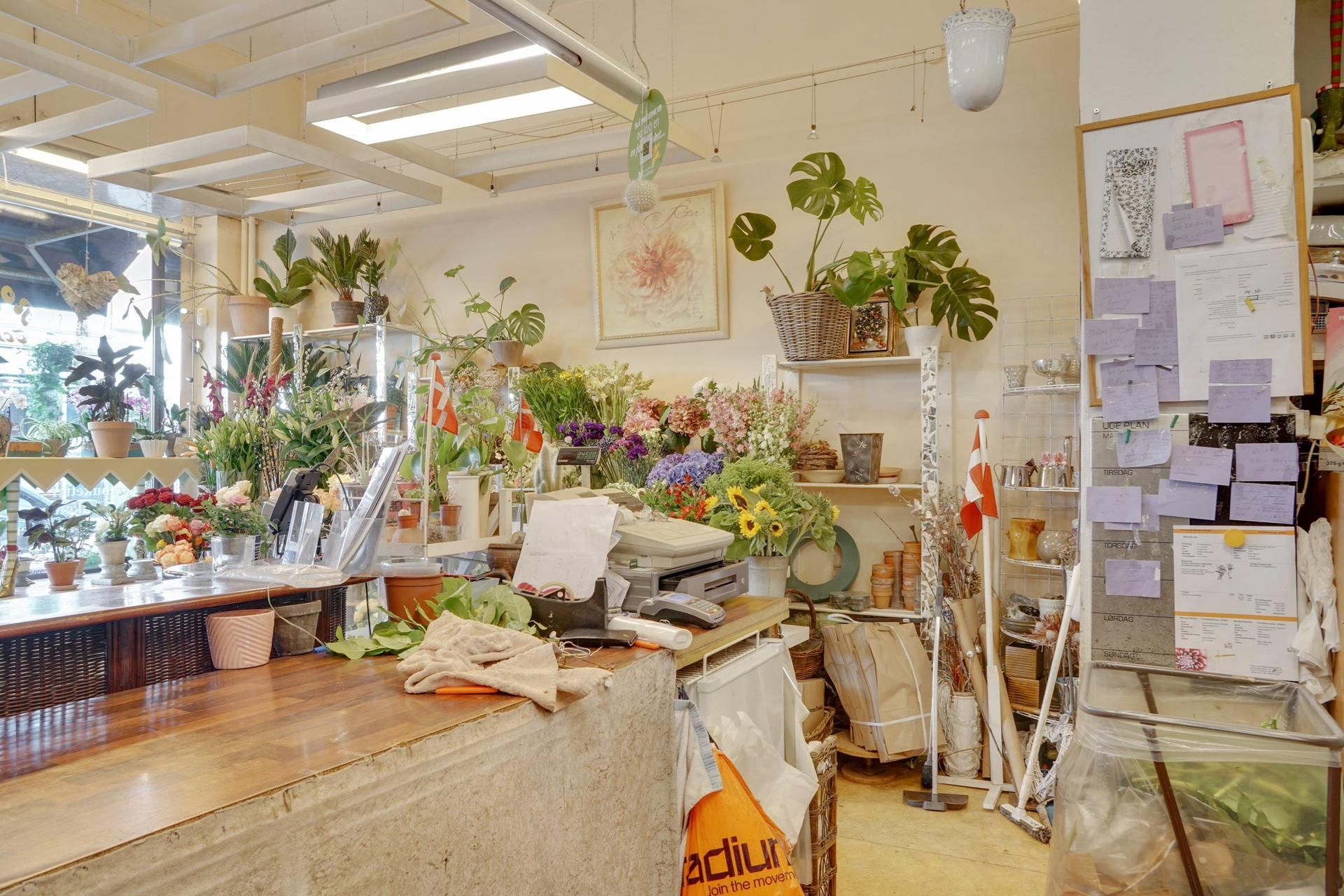 Flot butikslokal med blomster og grønt i centrum af København, 48 m2, beliggende i flot ejendom