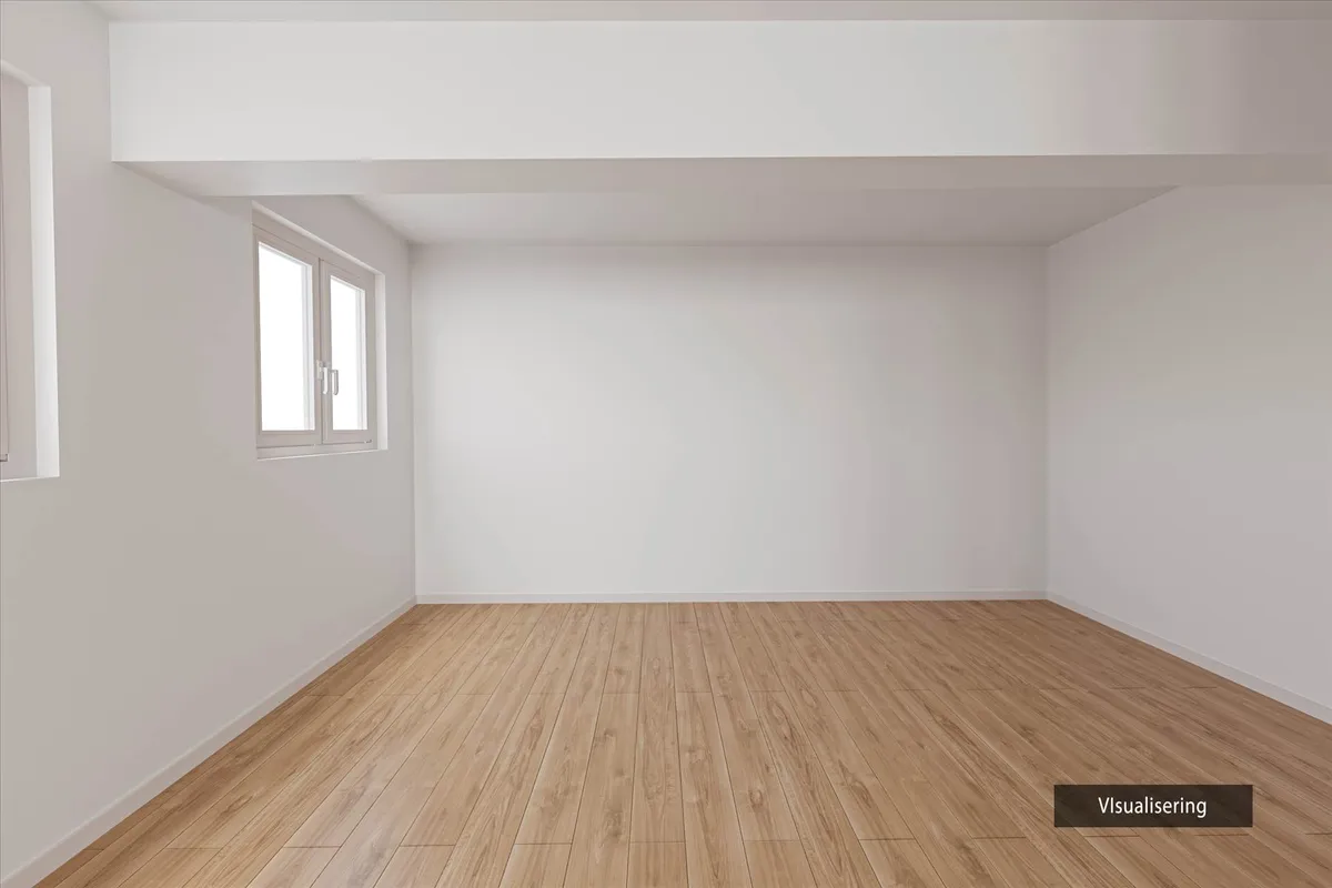 Tomsgårdsvej er en bred og lang vej i Hellerup med store erhvervslokaler på hjørnet af Møllelodden og Tomsgårdsvej