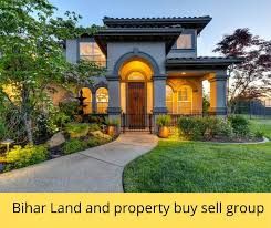 Et landbrugsbrus med en have og et stenfontæne, som udbydes til salg af Bihar Land and Property Buy Sell Group.