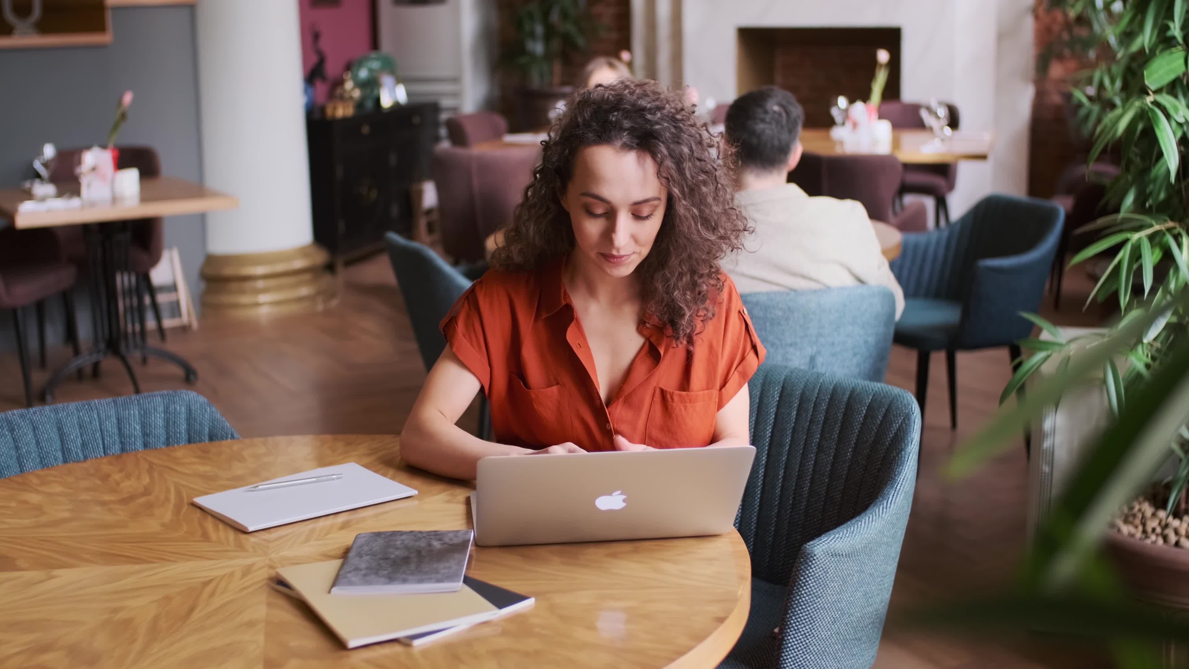 Opret en bruger og få matches via søgeagent samt gemme favoritter